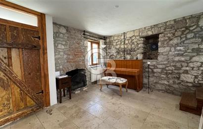 URLA CAMİATİK MAH. SATILIK 3+1 MÜSTAKİL TAŞ EV