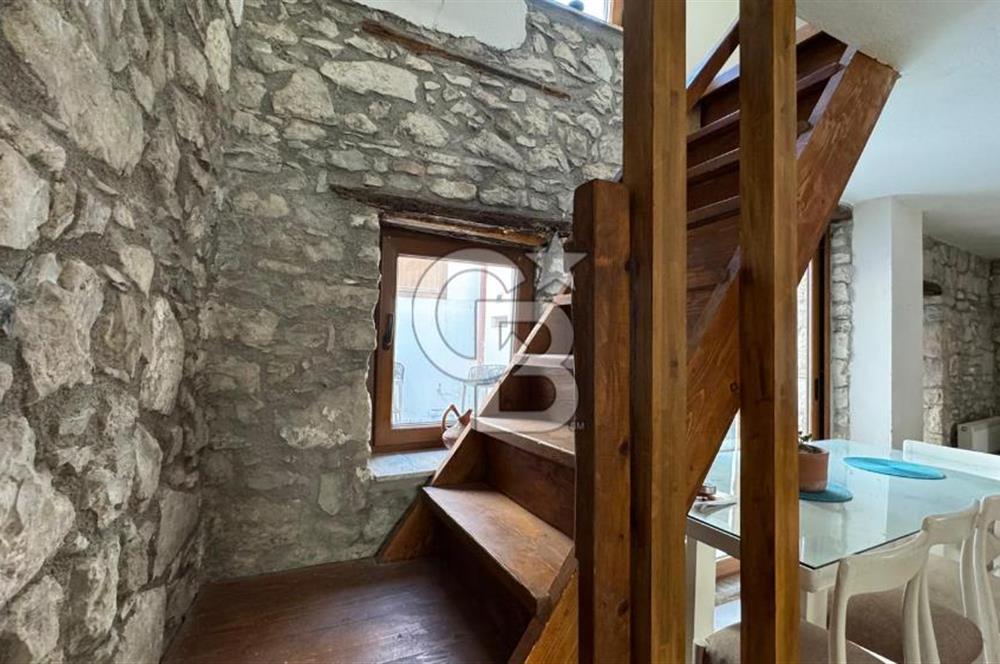 URLA CAMİATİK MAH. SATILIK 3+1 MÜSTAKİL TAŞ EV