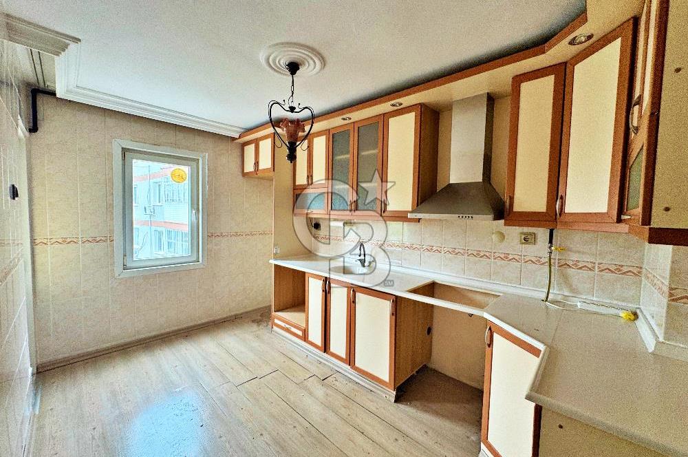 BORNOVA EVKA 3'TE SATILIK 3+1 ÇİFT CEPHE DAİRE