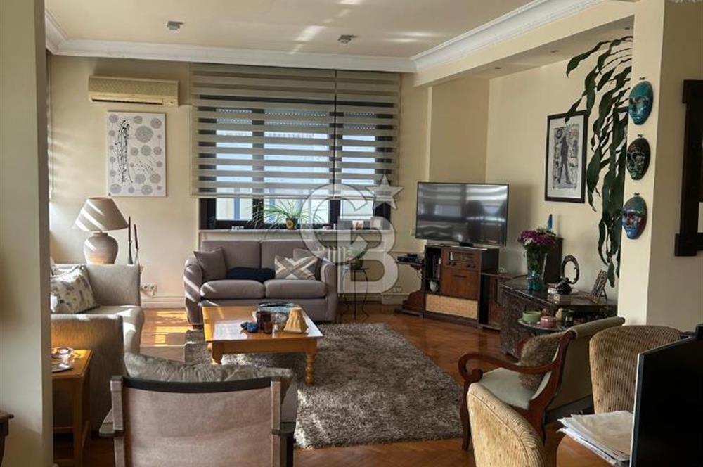 NİŞANTAŞI VALİKONAĞI CADDESİN'DE 4+1 KİRALIK DAİRE