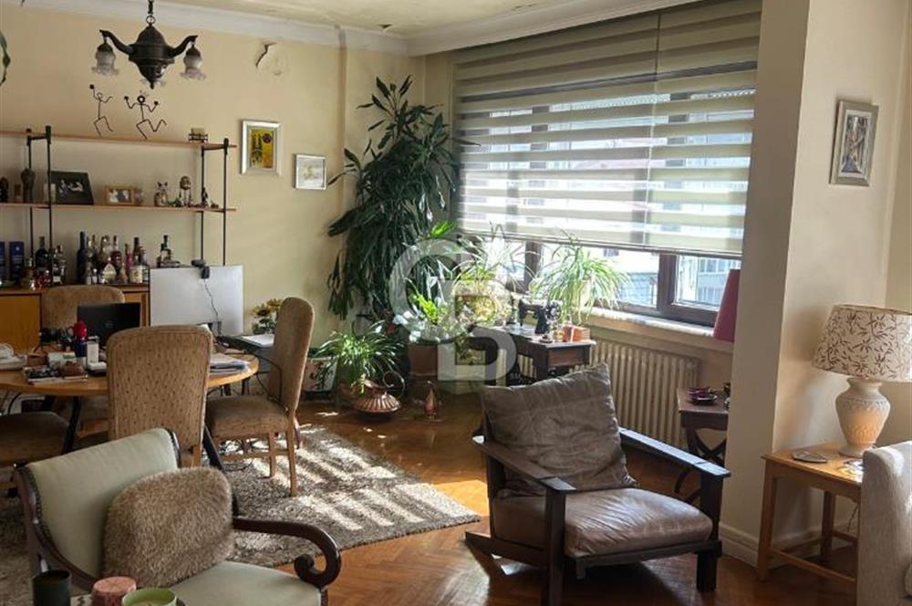 NİŞANTAŞI VALİKONAĞI CADDESİN'DE 4+1 KİRALIK DAİRE