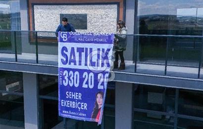 GÖLBAŞI'NDA GÖL MANZARALI EMSALSİZ 6+1 4 KATLI SATILIK VİLLA