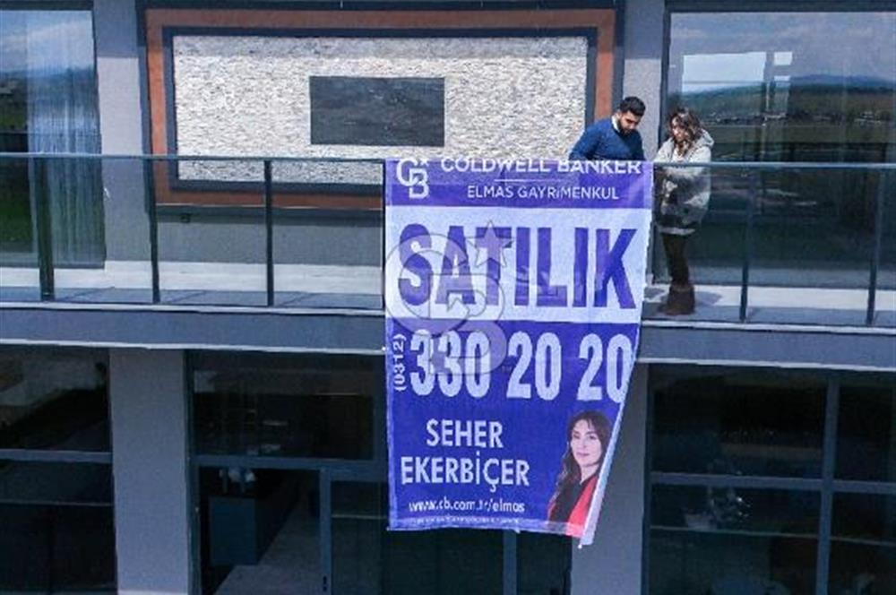 GÖLBAŞI'NDA GÖL MANZARALI EMSALSİZ 6+1 4 KATLI SATILIK VİLLA