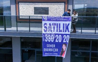 GÖLBAŞI'NDA GÖL MANZARALI EMSALSİZ 6+1 4 KATLI SATILIK VİLLA