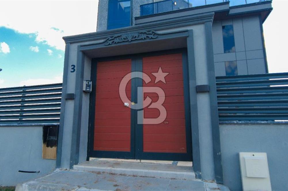 GÖLBAŞI'NDA GÖL MANZARALI EMSALSİZ 6+1 4 KATLI SATILIK VİLLA