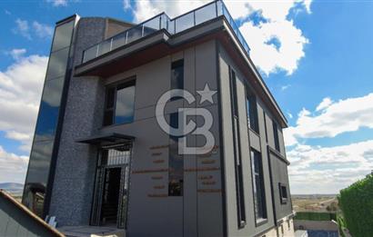 GÖLBAŞI'NDA GÖL MANZARALI EMSALSİZ 6+1 4 KATLI SATILIK VİLLA
