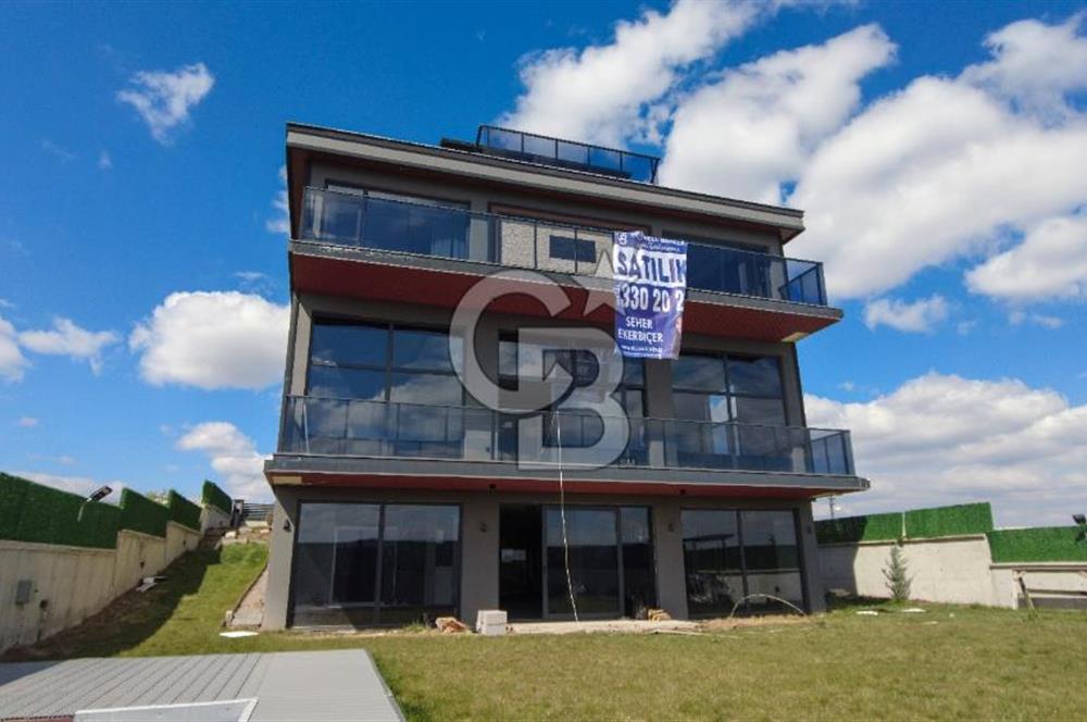 GÖLBAŞI'NDA GÖL MANZARALI EMSALSİZ 6+1 4 KATLI SATILIK VİLLA