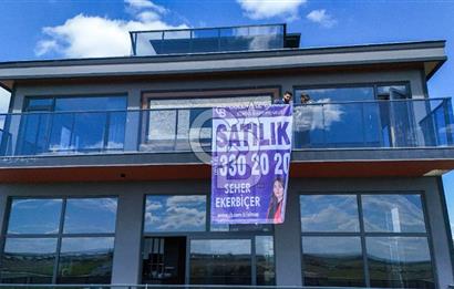 GÖLBAŞI'NDA GÖL MANZARALI EMSALSİZ 6+1 4 KATLI SATILIK VİLLA