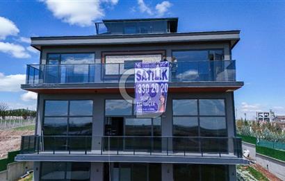 GÖLBAŞI'NDA GÖL MANZARALI EMSALSİZ 6+1 4 KATLI SATILIK VİLLA