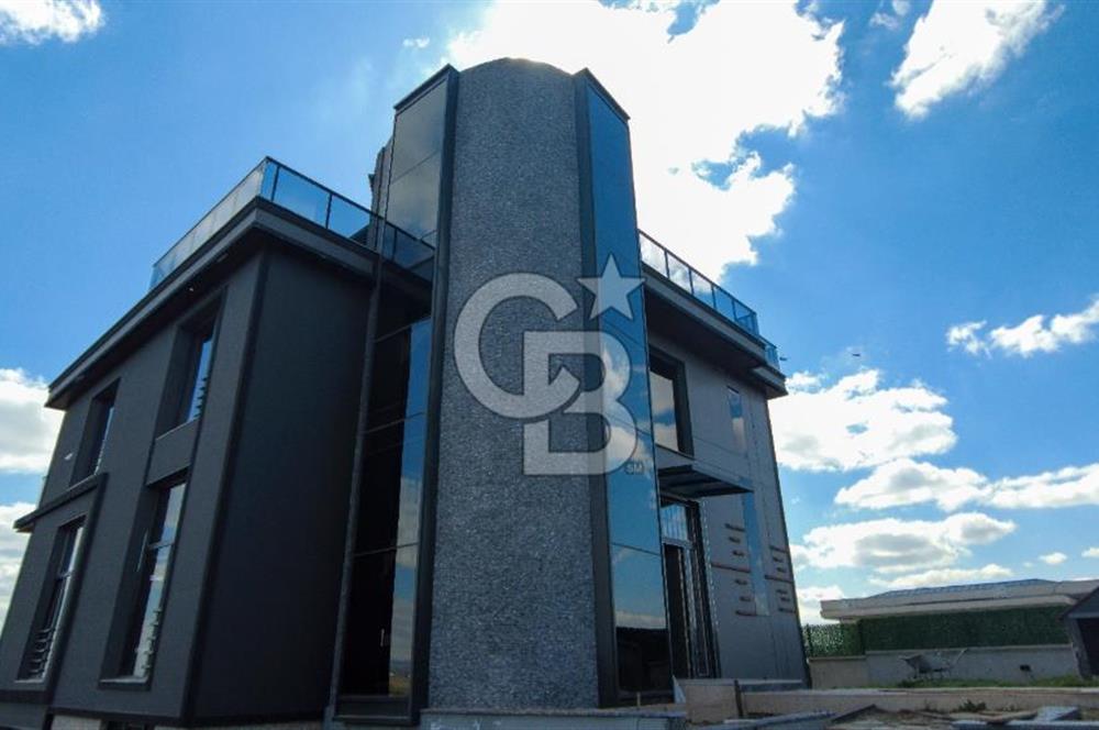 GÖLBAŞI'NDA GÖL MANZARALI EMSALSİZ 6+1 4 KATLI SATILIK VİLLA