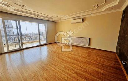 Kiracısız Seyhankent Sitesinde Deniz Manzaralı Keyifli 3+1 Daire
