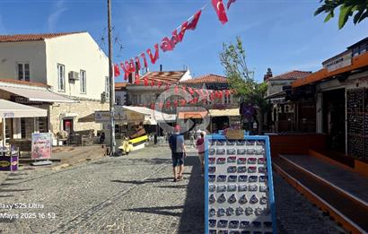 C.B ARMONİ'DEN ÇEŞME ALAÇATI MERKEZ ÇARŞIDA 2+1 TAŞ EV VE DÜKKAN
