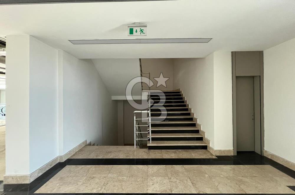 Bahçeşehir Parkway AVM Ana Cadde 38M² Net Kiralık Ofis İş Yeri