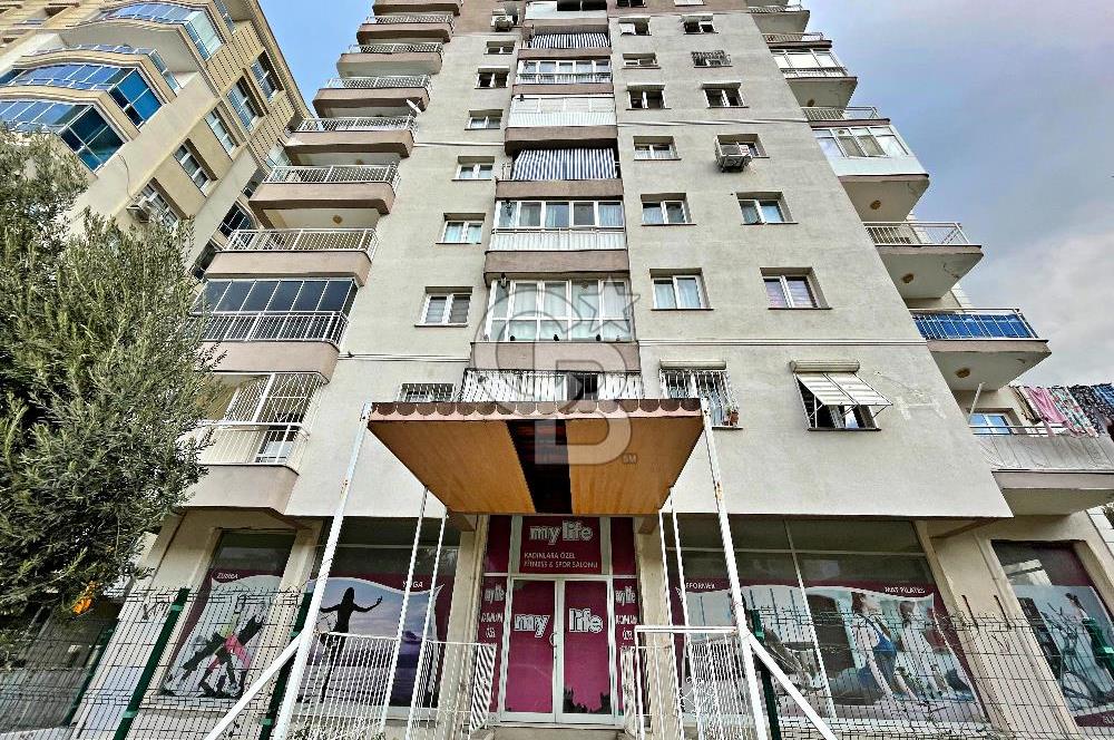 BORNOVA YEŞİLOVA'DA SATILIK KÖŞE DÜKKAN