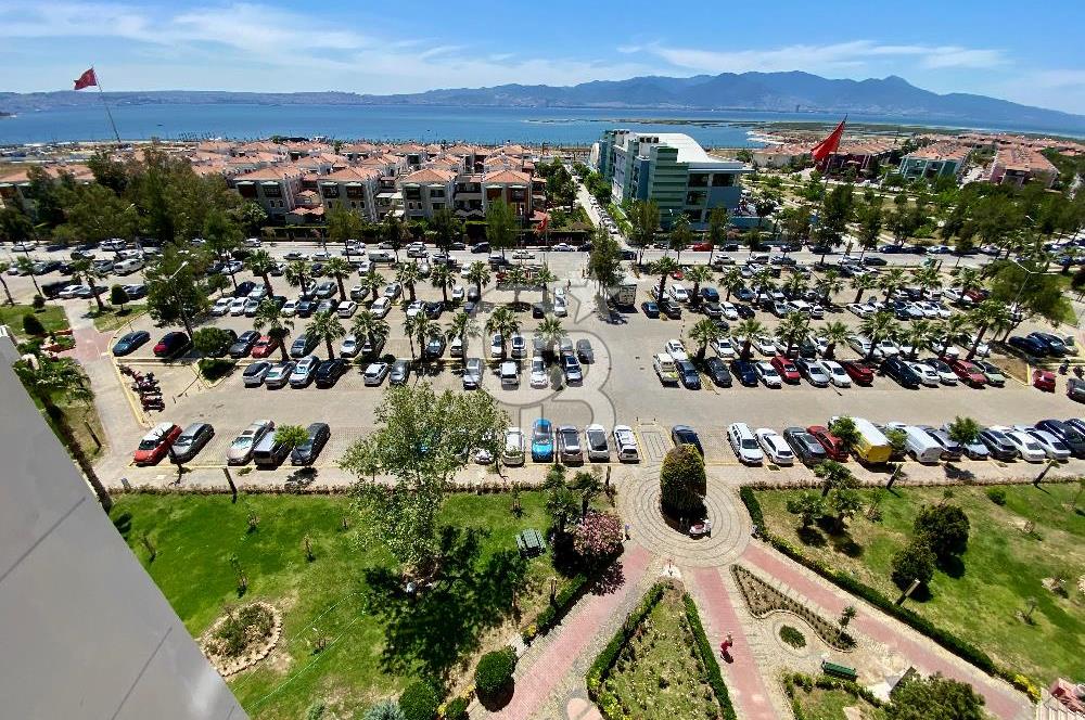 Mavişehir Kuğu Blokları nda Deniz Manzaralı 1+1 Satılık Daire
