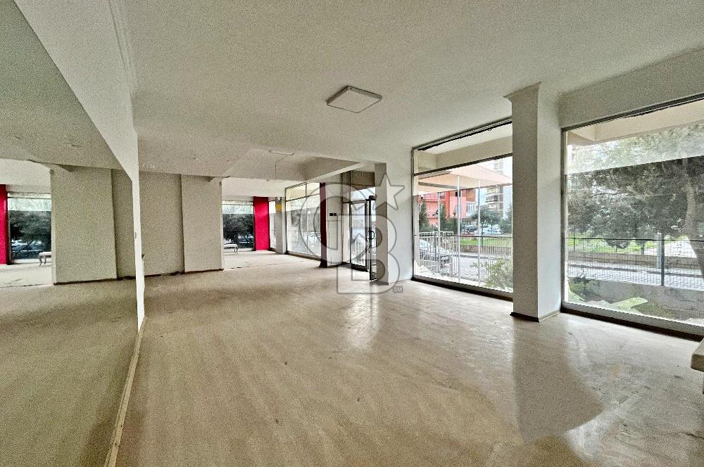 BORNOVA YEŞİLOVA'DA SATILIK KÖŞE DÜKKAN