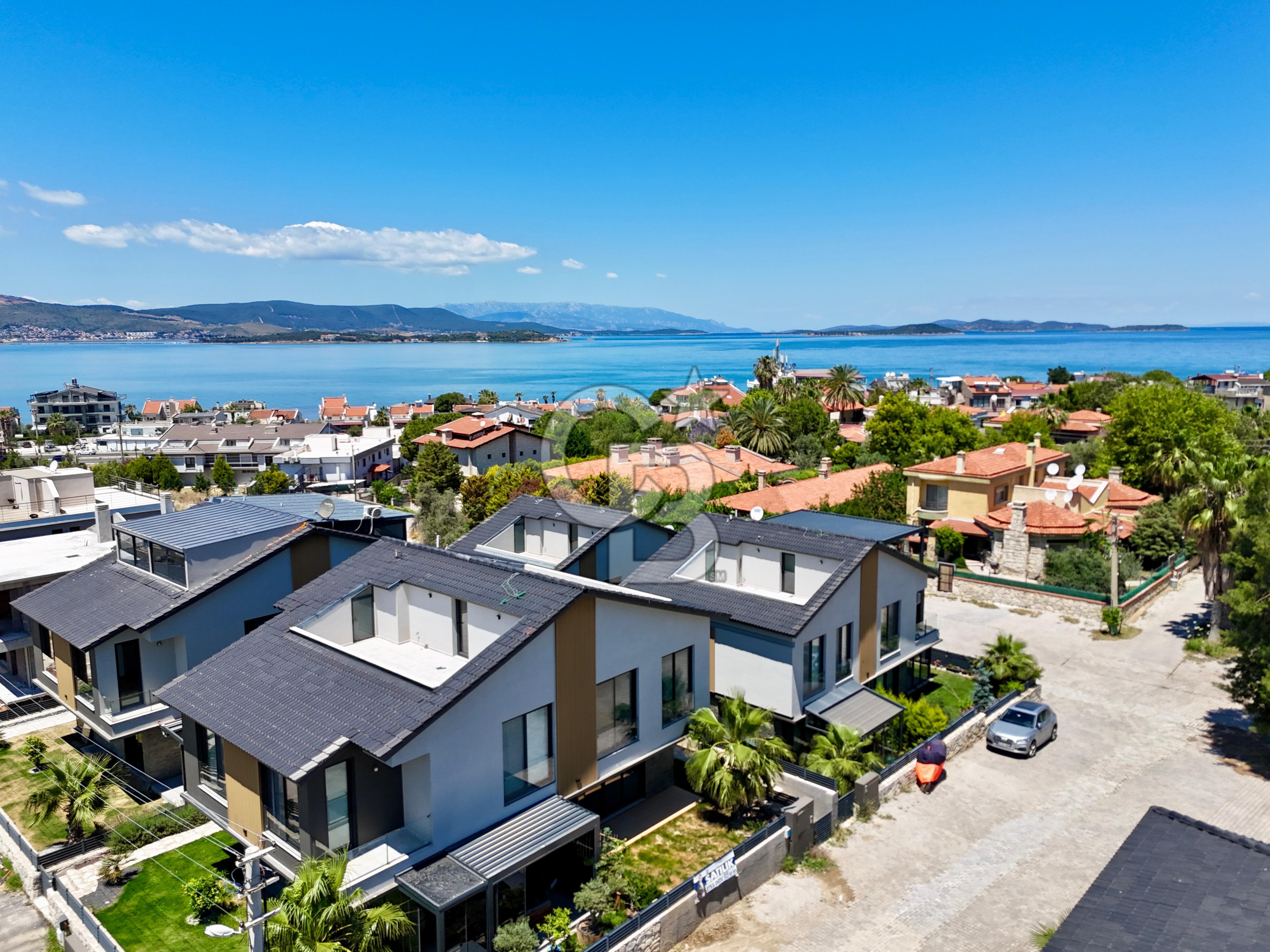 TEOK'tan Urla Kalabak'ta Deniz Manzaralı Satılık Sıfır Villa