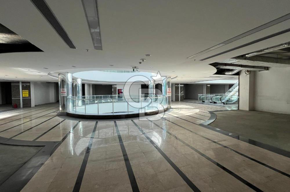 Bahçeşehir Parkway AVM Ana Cadde 38M² Net Kiralık Ofis İş Yeri