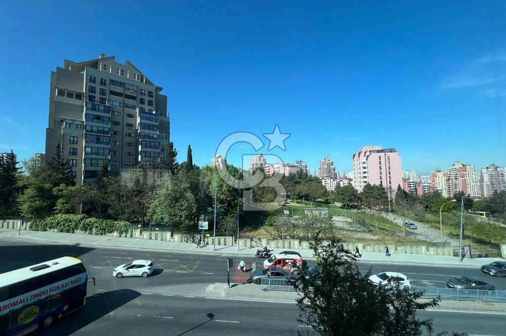 Bahçeşehir Parkway AVM Ana Cadde 38M² Net Kiralık Ofis İş Yeri