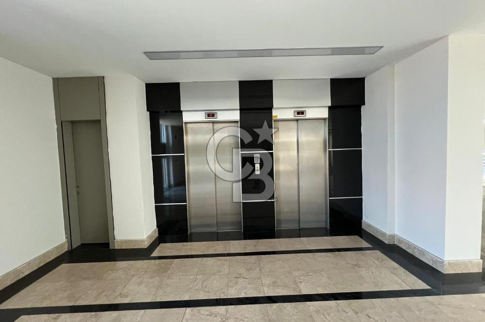 Bahçeşehir Parkway AVM Ana Cadde 38M² Net Kiralık Ofis İş Yeri