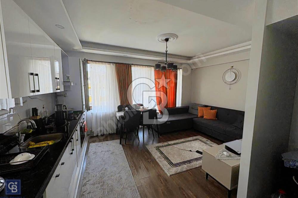 Kemerburgaz meydanda satılık 2+1 lüx daire
