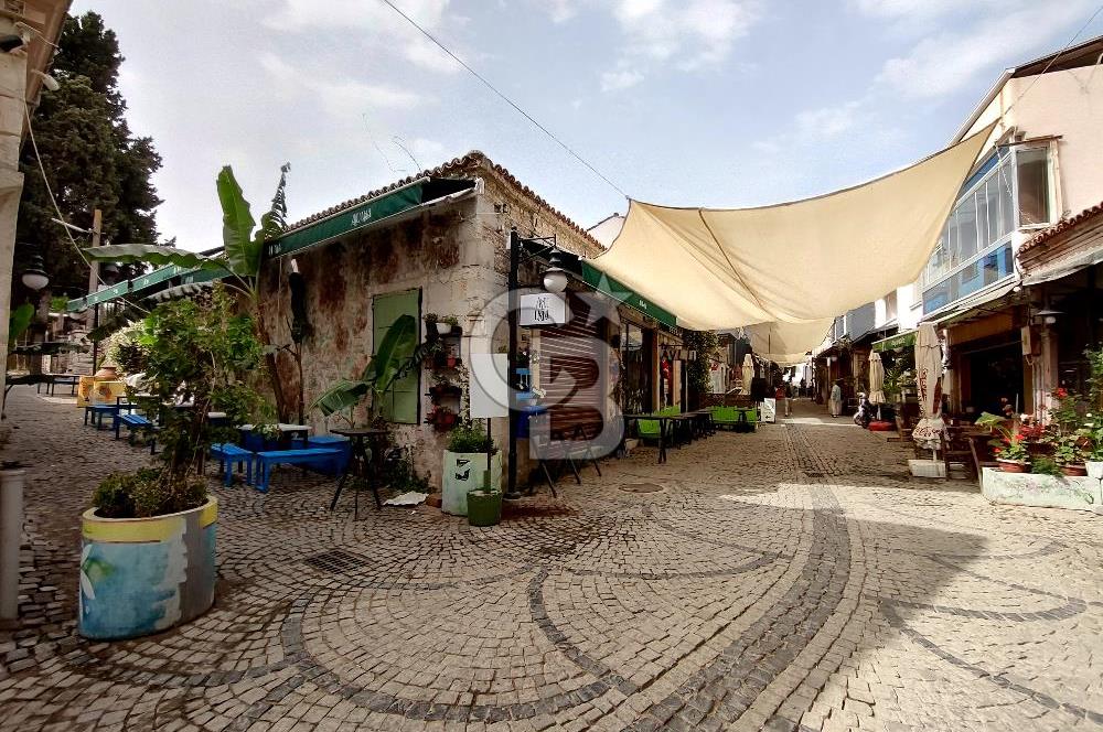 URLA SANAT SOKAĞININ EN İŞLEK YERİNDE SATILIK DÜKKAN FIRSATI!! 