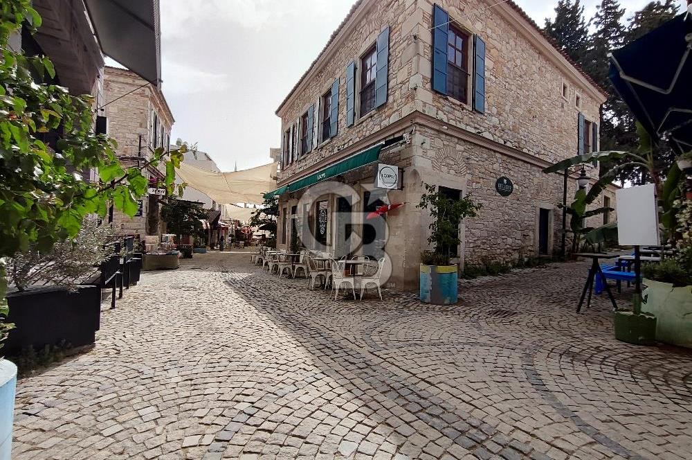 URLA SANAT SOKAĞININ EN İŞLEK YERİNDE SATILIK DÜKKAN FIRSATI!! 