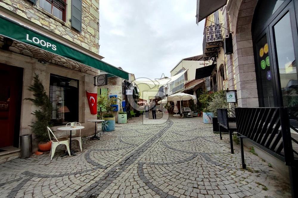 URLA SANAT SOKAĞININ EN İŞLEK YERİNDE SATILIK DÜKKAN FIRSATI!! 