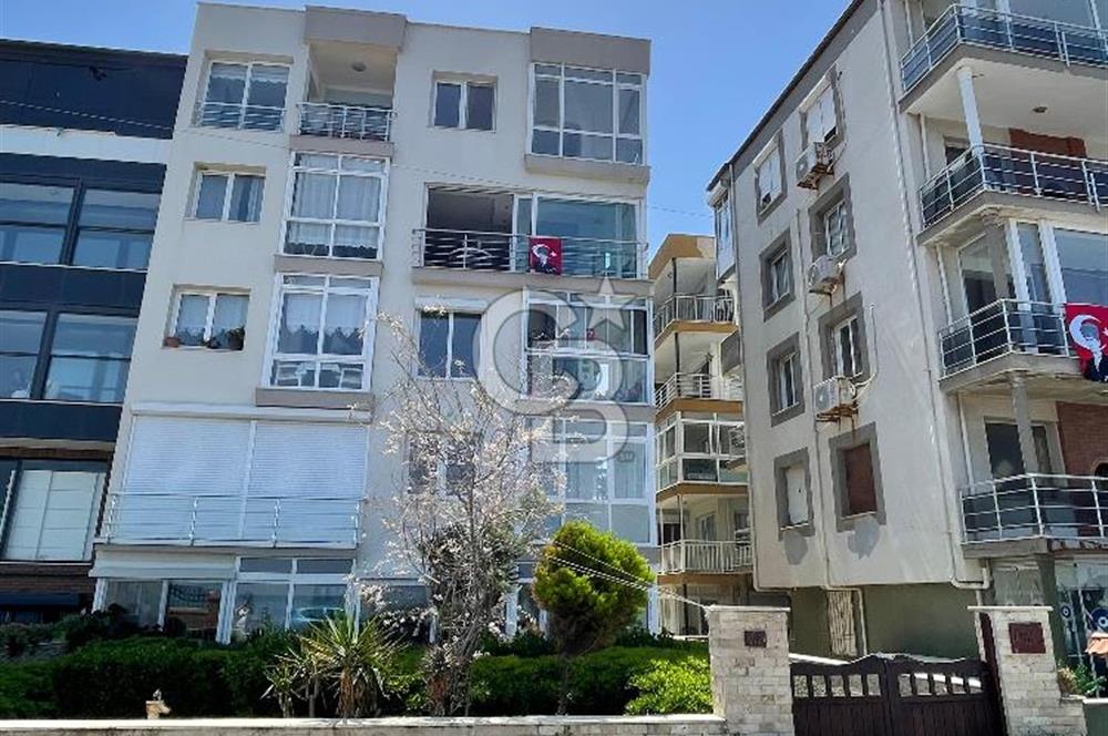 Güzelbahçe Siteler'de Yalı Dairesi ve Muhteşem Deniz Manzarası