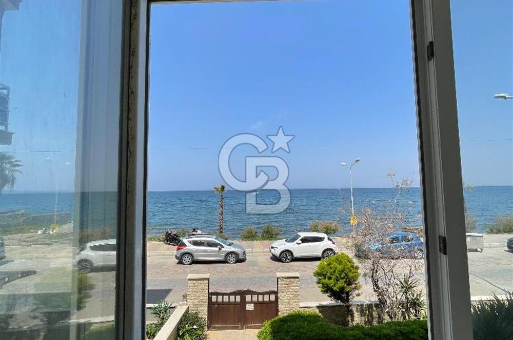 Güzelbahçe Siteler'de Yalı Dairesi ve Muhteşem Deniz Manzarası