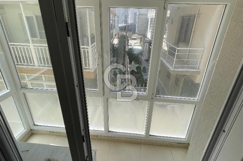 Güzelbahçe Siteler'de Yalı Dairesi ve Muhteşem Deniz Manzarası