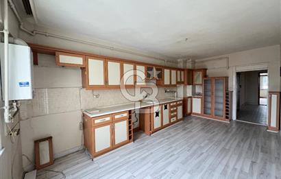 İSTİKLAL CADDESİ ÜZERİNDE 170 M² 3+1 KİRALIK DAİRE