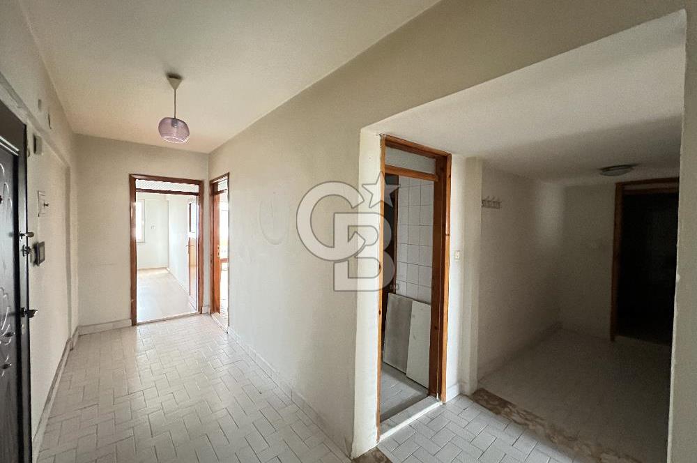 İSTİKLAL CADDESİ ÜZERİNDE 170 M² 3+1 KİRALIK DAİRE