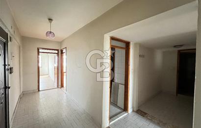 İSTİKLAL CADDESİ ÜZERİNDE 170 M² 3+1 KİRALIK DAİRE