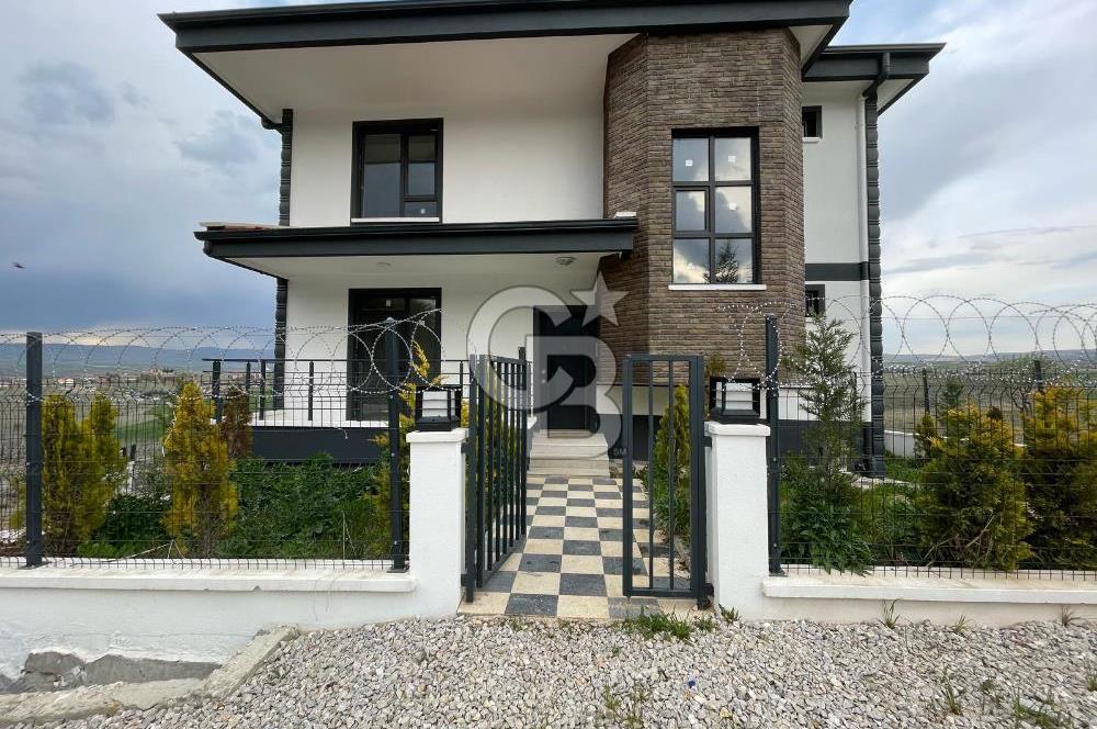 ANKARA HAKİMLER KÖYÜNDE ULTRA LÜKS 5+1 SATILIK SIFIR VİLLA