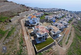 ÇANDARLI'DA 2+1 HAVUZLU SATILIK DUBLEKS DAİRE