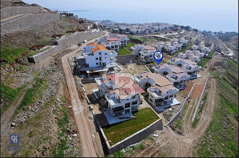 ÇANDARLI'DA 2+1 HAVUZLU SATILIK DUBLEKS DAİRE
