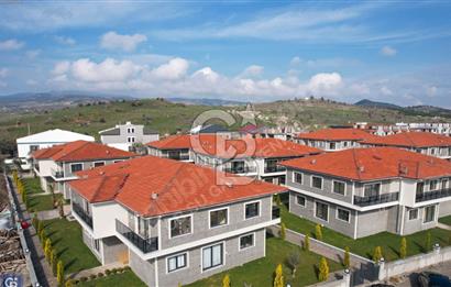 ÇANDARLI MERKEZDE 1+1 SATILIK DAİRE