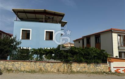 Foça Kazım Dirik Mah Satılık Müstakil 2+1 Dubleks Villa