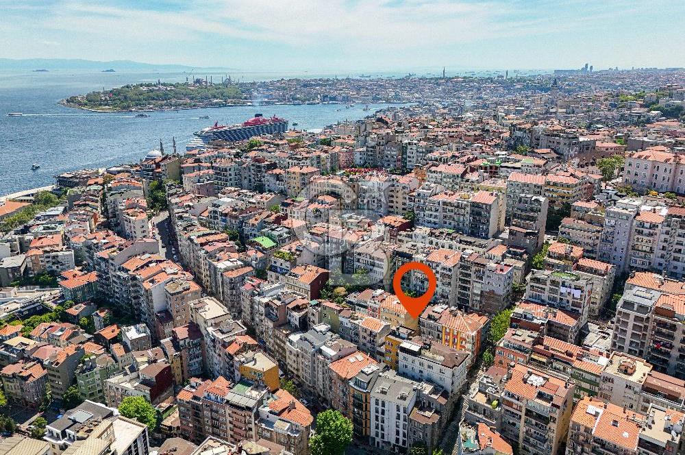 Cihangir Boğaza Komşu Asansörlü Butik 0 Binada 2+1 Daire
