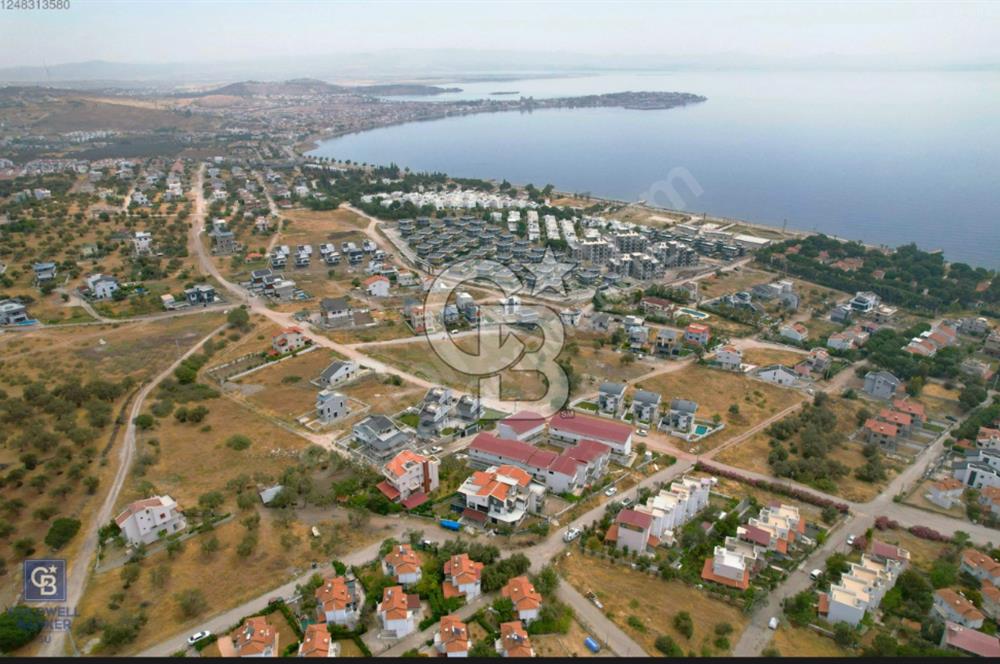 ÇANDARLI TUNÇCAN SİTESİNDE DENİZ MANZARALI 1+1 GENİŞ DAİRE