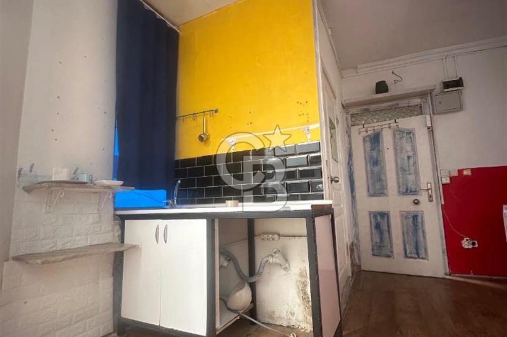 GALATA KULESİNE ADIM MESAFEDE TARİHİ BİNADA KİRALIK OFİS / BÜRO