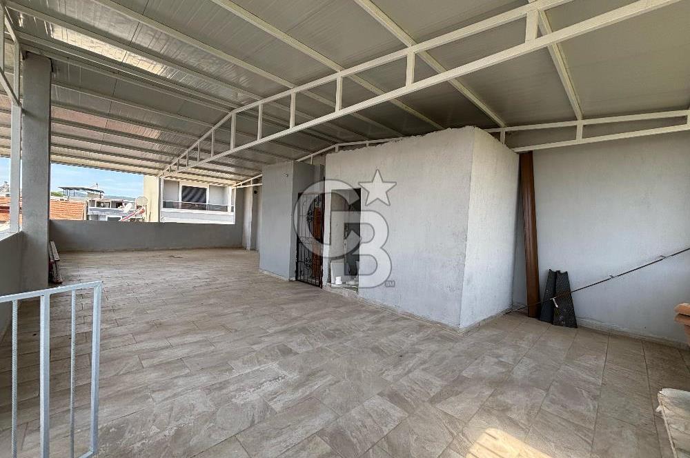 ÜRKMEZ'DE BAHÇELİ SAHİLE 200 MT FULL EŞYALI 3+1 DUBLEKS YAZLIK