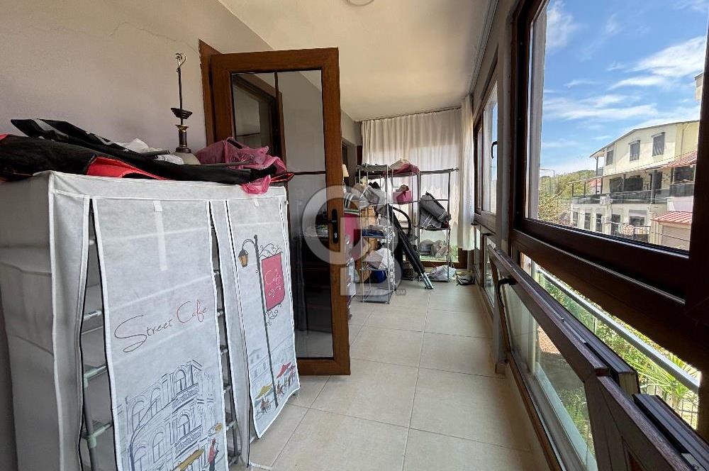 ÜRKMEZ'DE BAHÇELİ SAHİLE 200 MT FULL EŞYALI 3+1 DUBLEKS YAZLIK