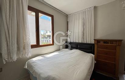 ÜRKMEZ'DE BAHÇELİ SAHİLE 200 MT FULL EŞYALI 3+1 DUBLEKS YAZLIK