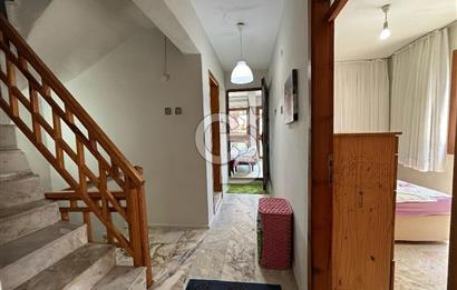 ÜRKMEZ'DE BAHÇELİ SAHİLE 200 MT FULL EŞYALI 3+1 DUBLEKS YAZLIK