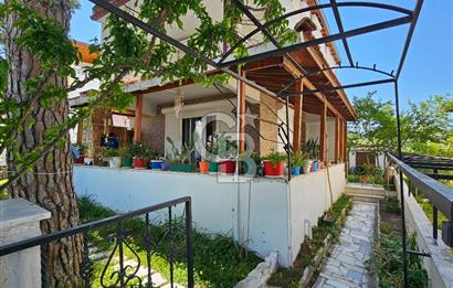 Mordoğan'da Site içi Full Eşyalı 5+1 Kiralık Tripleks