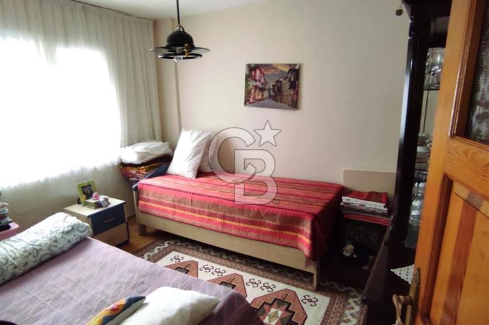 Mordoğan'da Site içi Full Eşyalı 5+1 Kiralık Tripleks