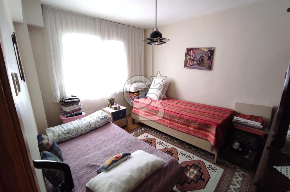 Mordoğan'da Site içi Full Eşyalı 5+1 Kiralık Tripleks