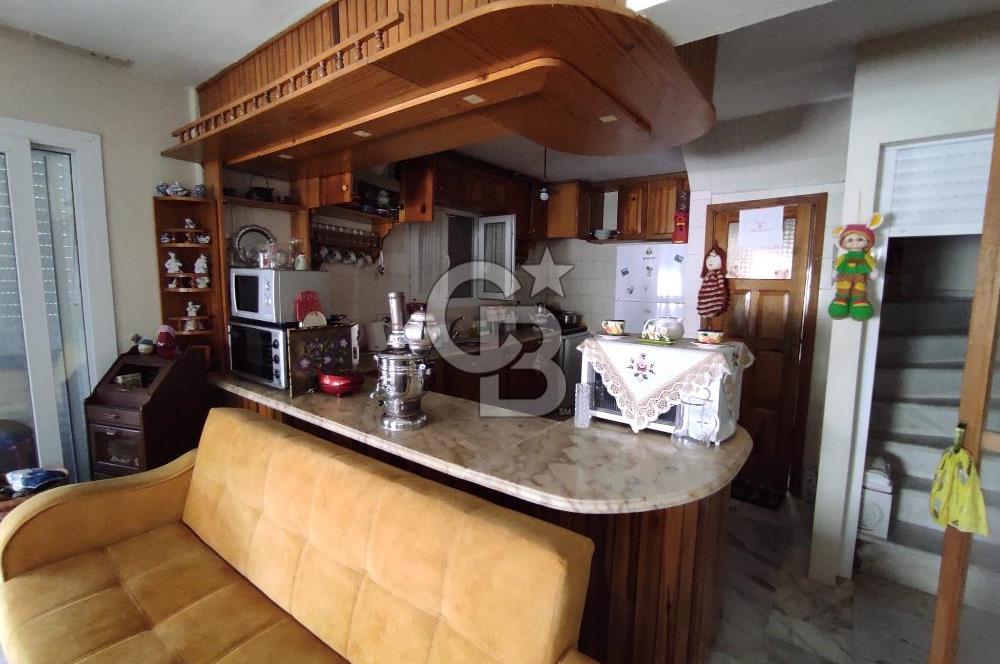 Mordoğan'da Site içi Full Eşyalı 5+1 Kiralık Tripleks